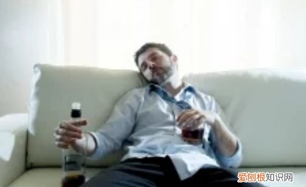 醉酒后喝葡萄糖针剂能解酒,喝酒醉可以喝葡萄糖针水吗