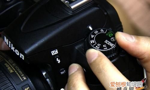 d7000 bkt按键怎么用，尼康单反上 BTK什么意思