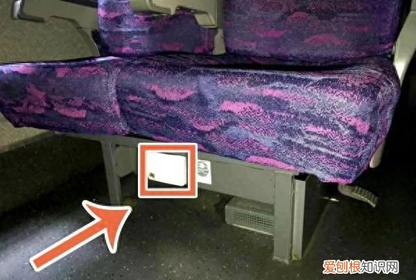 火车上哪些可以充电的地方 火车上这些地方可以充电