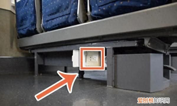 火车上哪些可以充电的地方 火车上这些地方可以充电
