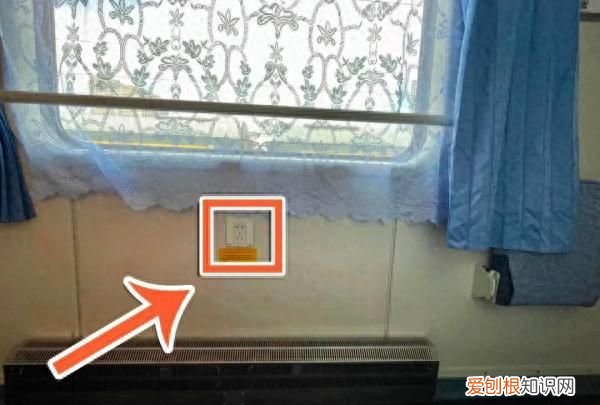 火车上哪些可以充电的地方 火车上这些地方可以充电