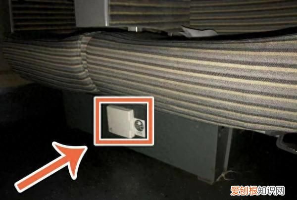 火车上哪些可以充电的地方 火车上这些地方可以充电