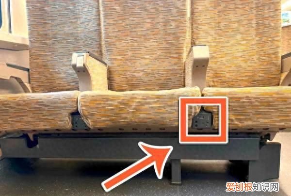 火车上哪些可以充电的地方 火车上这些地方可以充电