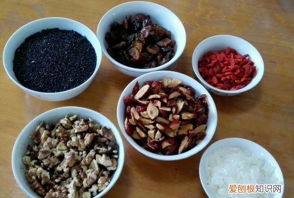 自制阿胶糕配料的比例是多少,自制阿胶糕的做法及配料视频