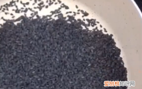 自制阿胶糕配料的比例是多少,自制阿胶糕的做法及配料视频