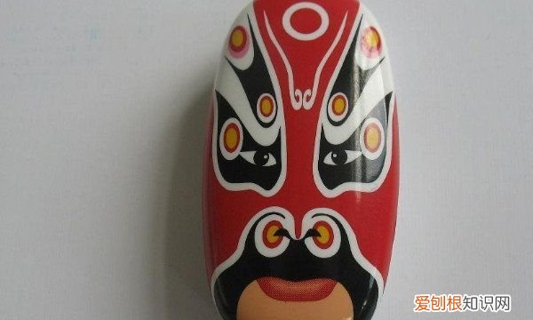 唱黑脸是什么意思，一个唱黑脸一个唱红脸是什么意思啊