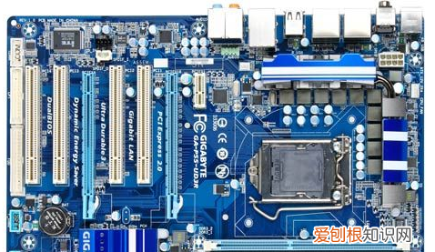 电脑装机后显示器不亮，如何将电脑设置成u盘启动