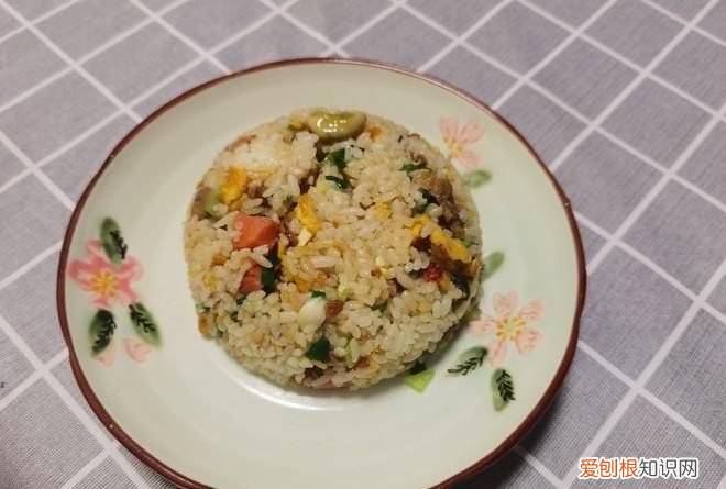 人造米饭怎么做好吃，剩饭怎么做好吃又简单