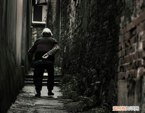 关于离别母亲的句子，母亲离别伤感的句子有哪些