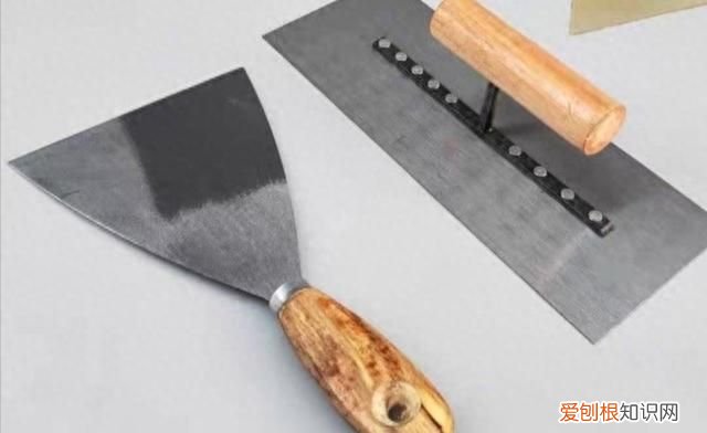 屋顶刮大白手法教程全过程 刮大白的手法教程全过程