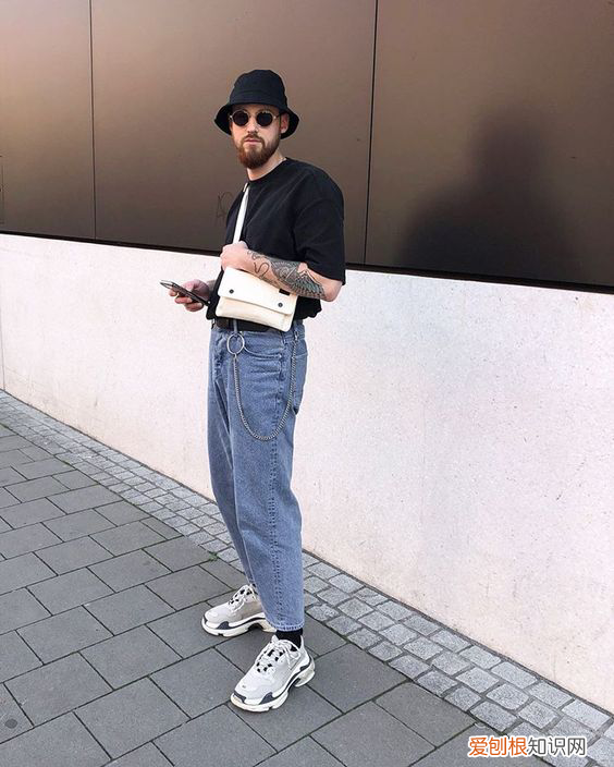 最新款牛仔裤图片分享