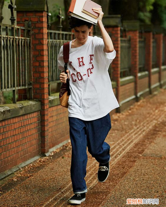 最新款牛仔裤图片分享