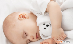 一个人正常睡眠时间是多久，正常人每天需要多久睡眠时间