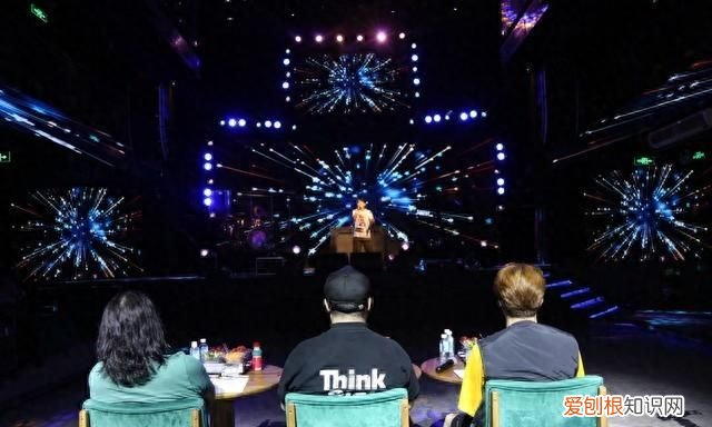 中国好声音再次推上浪尖，海选冠军黄霄云讲她的好声音经历