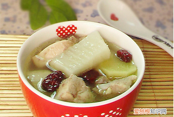 鸡肉与白萝卜可以吃，鸡肉和白萝卜可以一起吃吗?