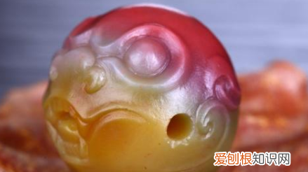 盐源玛瑙戴久了有什么变化，盐源玛瑙的作用与功效价格