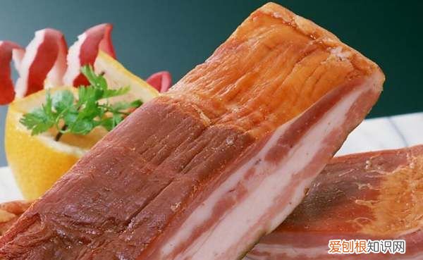 腊肉有点发霉能吃，腊肉发霉了还能吃吗 发霉腊肉的处理方法