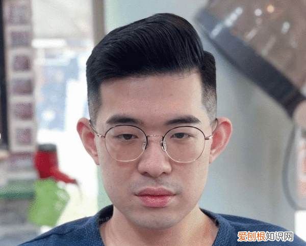 男生圆脸烫什么发型，圆脸适合烫什么发型男生