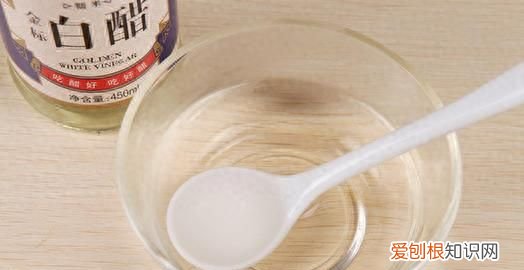 墙面脏了可以用清洁剂清洗吗