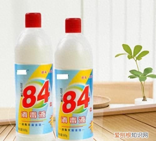 墙面脏了可以用清洁剂清洗吗