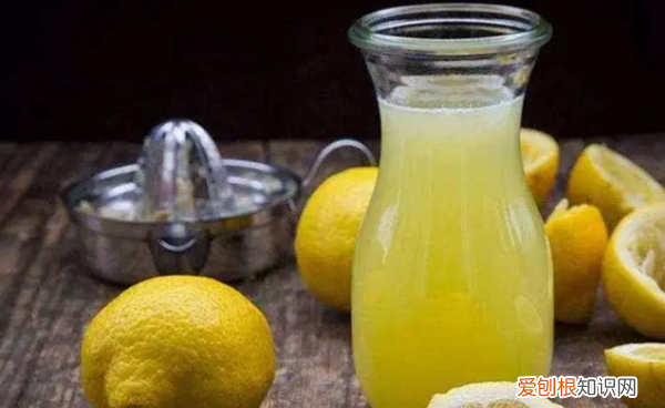 如何去除羽绒服上的火锅味，羽绒服上的火锅味怎么去除小窍门