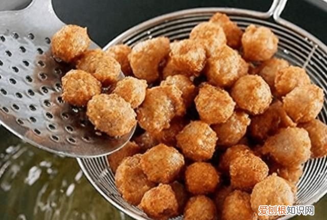 炸肉丸子怎样调馅才松软