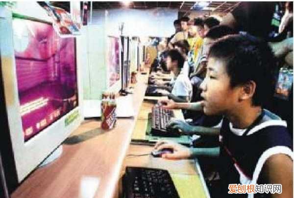 长时间玩游戏的危害，学生玩游戏的十大危害