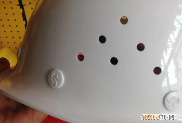 白帽子工地是什么职位，工地带白帽子什么职位工资多少钱一个月