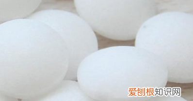 樟脑丸能防治蟑螂，樟脑丸可以防蟑螂不