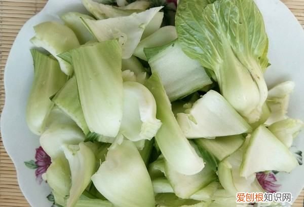 油菜炒肉怎么做，木耳鸡蛋炒肉片的家常做法