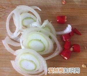 油菜炒肉怎么做，木耳鸡蛋炒肉片的家常做法