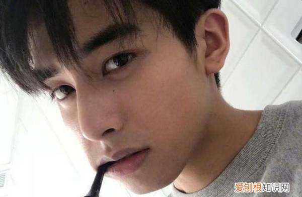 早上不刷牙喝水好,起床之后头晕是怎么回事