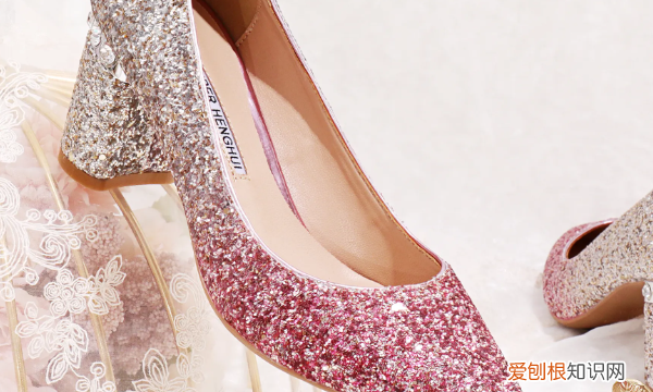 送鞋子代表什么意思，送鞋子的寓意是什么意思