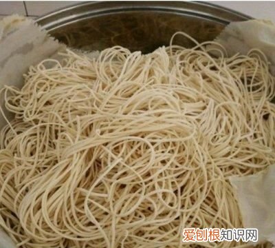 #童年不同样,美食有花样#河南卤面/蒸面条