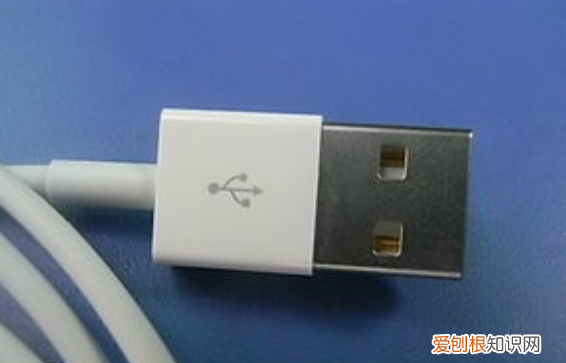 苹果原装线是不是快充,苹果2自带的线支持快充