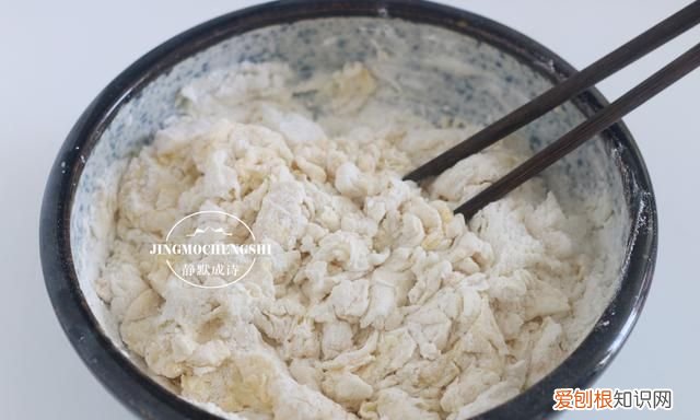 北京人最爱吃的地道早餐糖油饼 早点糖油饼做法掌握这个比例