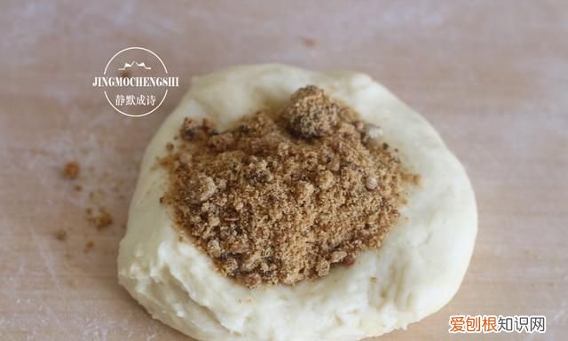 北京人最爱吃的地道早餐糖油饼 早点糖油饼做法掌握这个比例