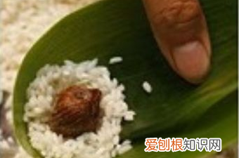 日照粽子怎么包,粽子怎么包的步骤详细文字