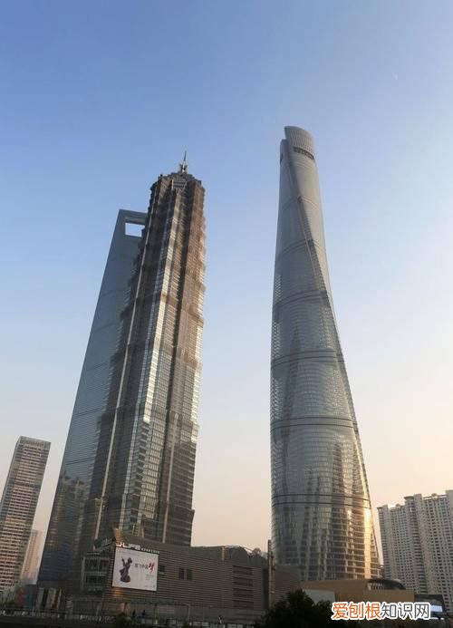 上海三座高楼叫什么,上海有两座高楼叫什么名字