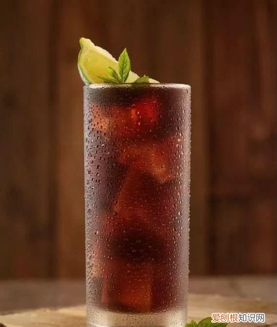 长岛冰茶容易醉吗，长岛冰茶和可乐桶哪个后劲大