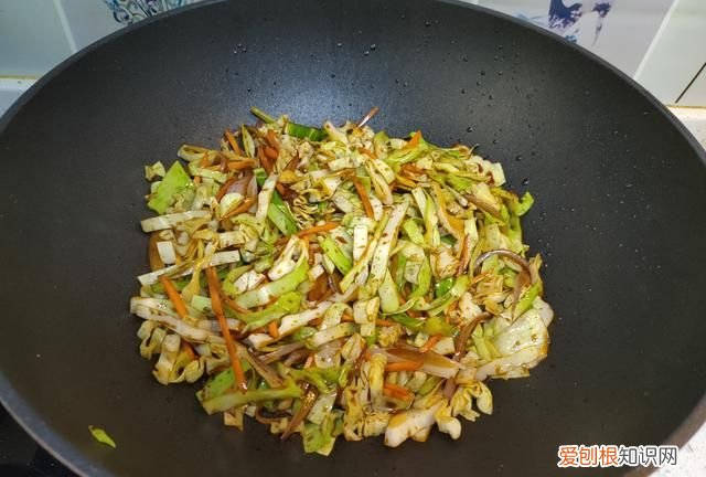 北方人爱吃的炒饼丝,炒饼对北方人的意义