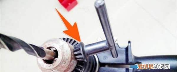 电钻怎样车珠子，车珠子粉油性不高为什么