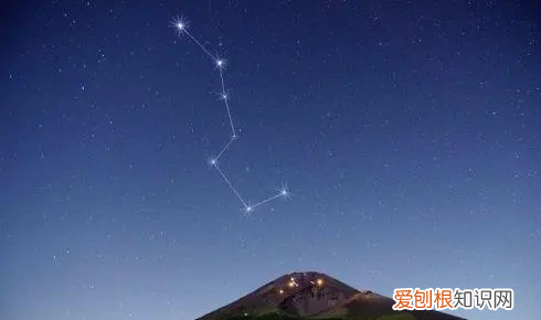 北斗七星的位置，怎么用北斗星定位