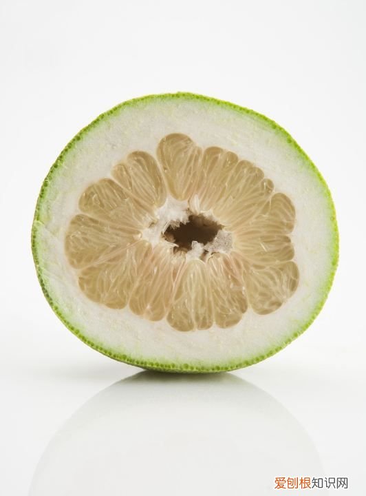 红心柚子和白心柚子的区别，红柚子和白柚子的功效与作用