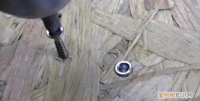 异形螺丝没有工具怎么拆