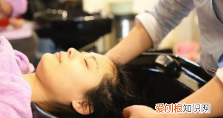 产妇想洗头怎么办，面试怎么给别人留下好印象