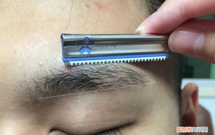 男生的眉毛怎么修男士的修眉教程