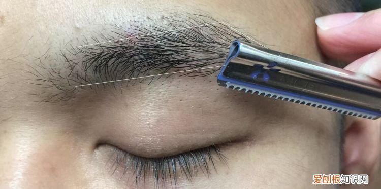 男生的眉毛怎么修男士的修眉教程