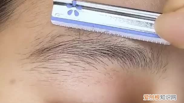 男生的眉毛怎么修男士的修眉教程