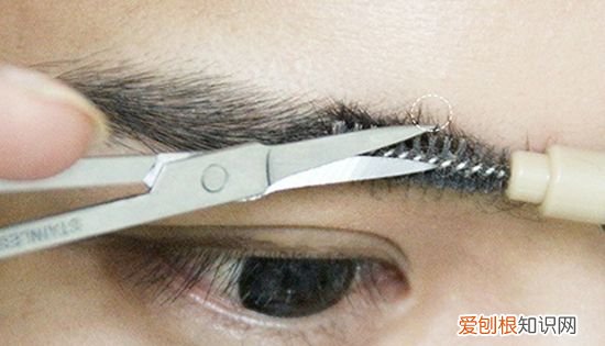 男生的眉毛怎么修男士的修眉教程